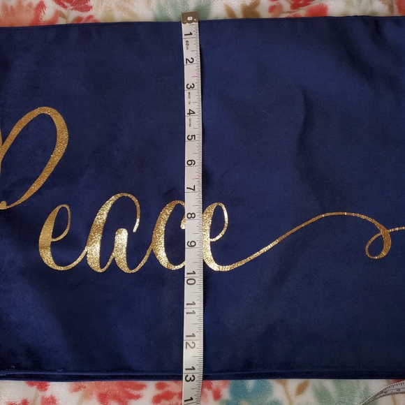 2 Table runners and 4 placemats - Picture 7 of 9